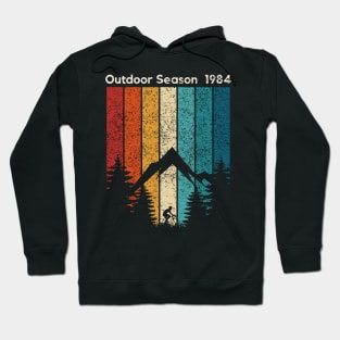 Outdoor Season 1984 Retro Cycling Outdoor Sports Retro Sunset Design Hoodie